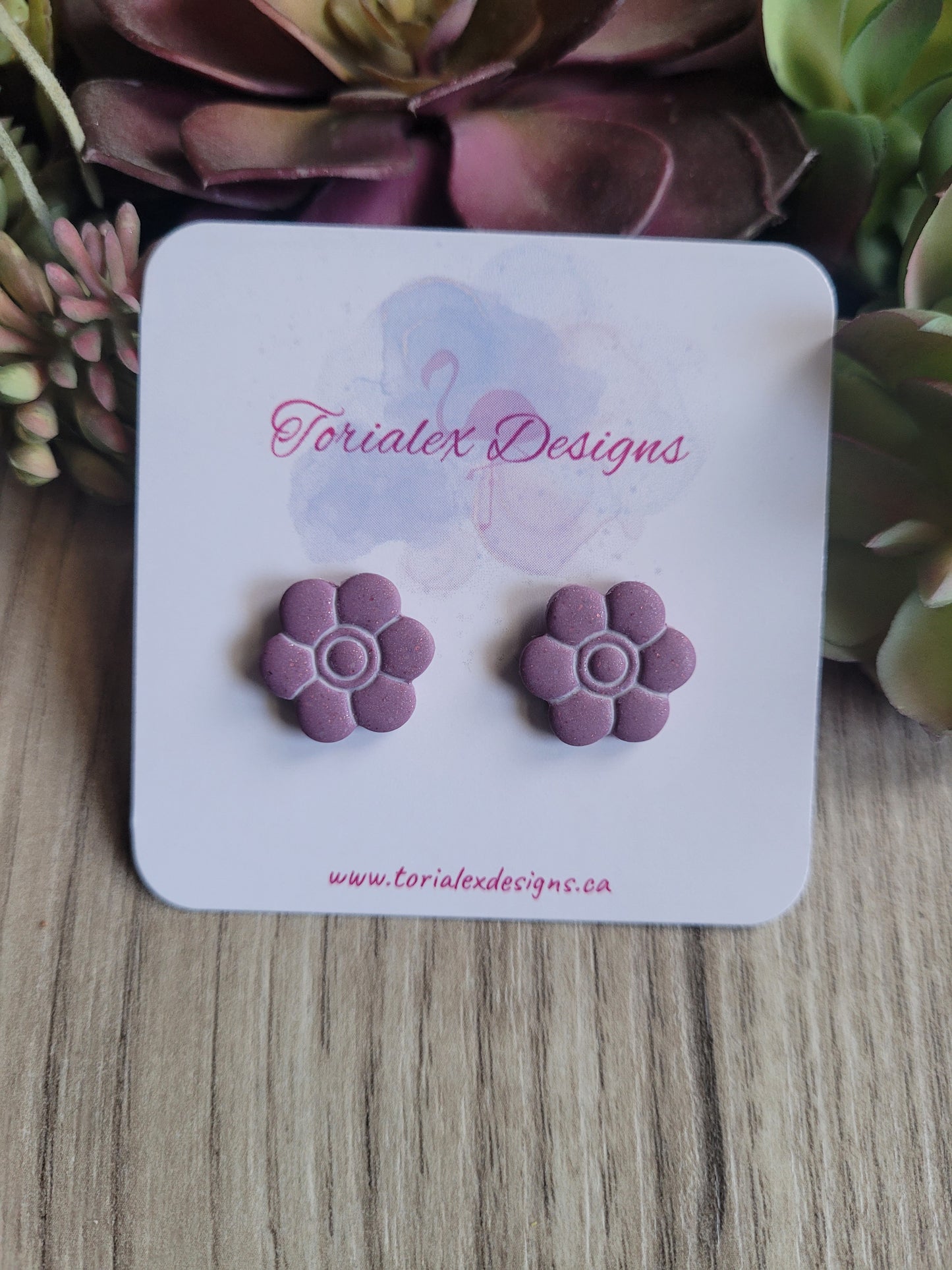 Nina studs