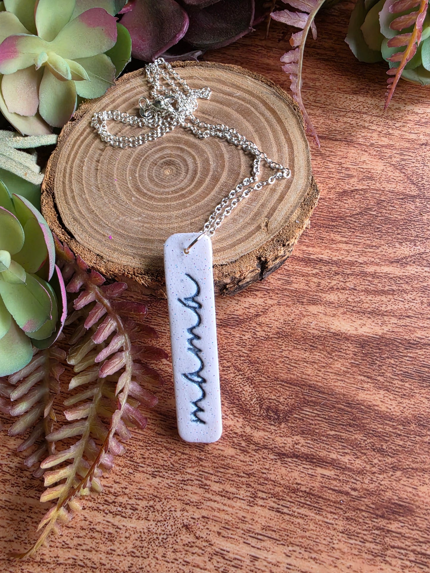Mama necklace