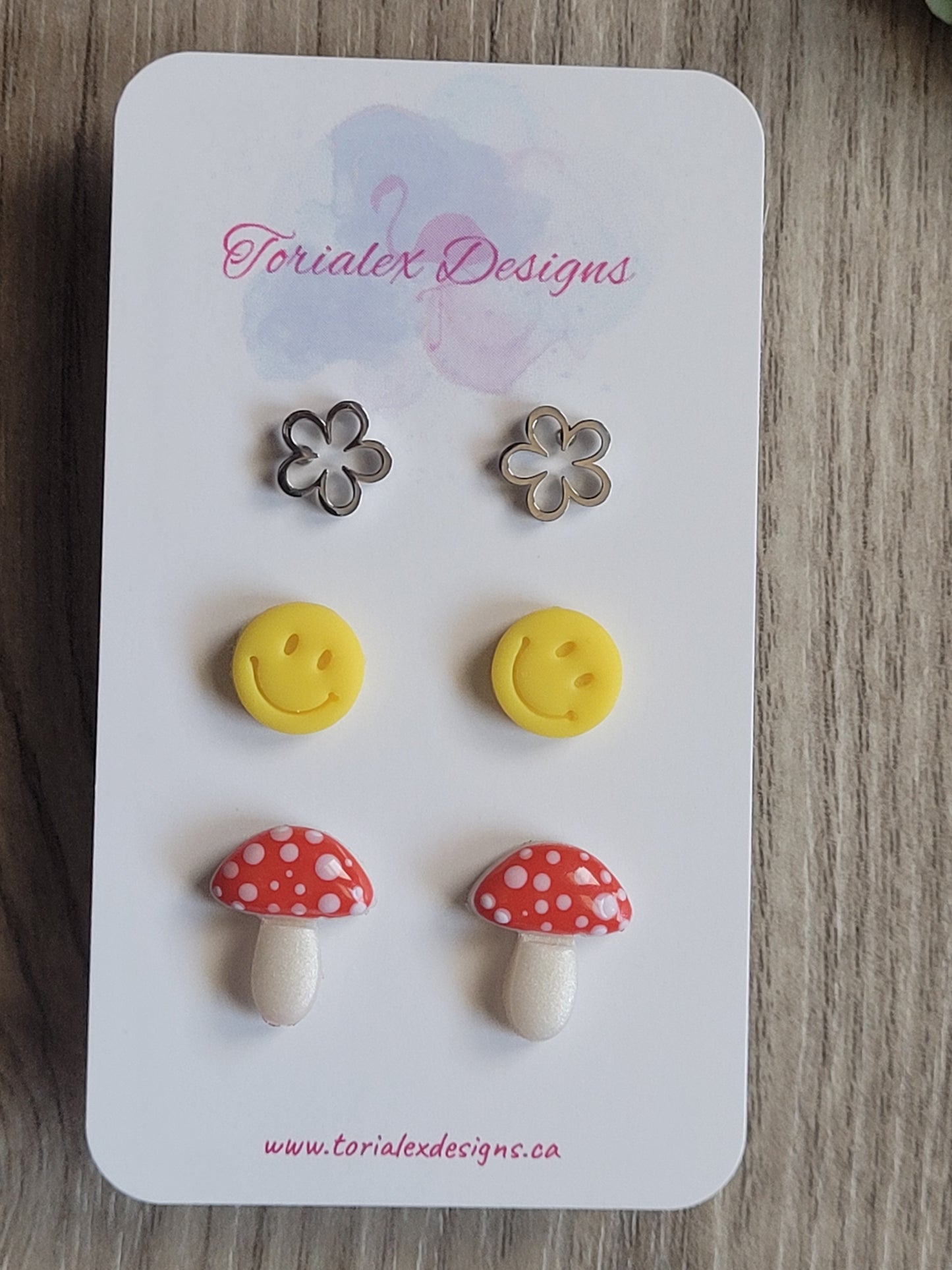 Happy Times Triple stud set