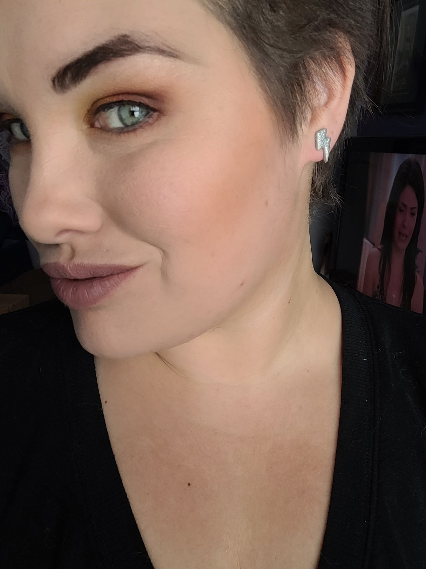 Mini bolts studs