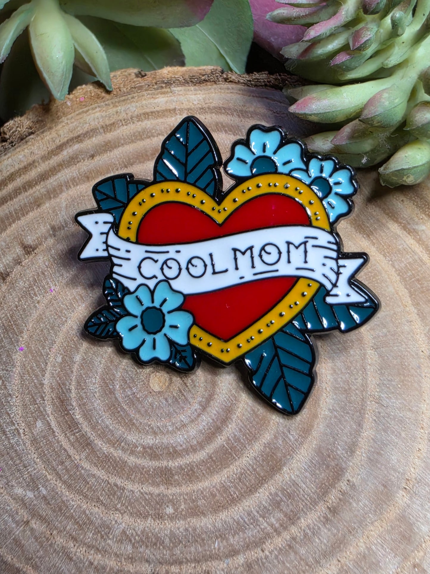 COOL MOM PIN